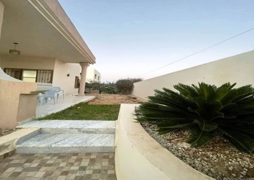 A Vendre Villa Route Gabes Km 7 SFAX - image 2